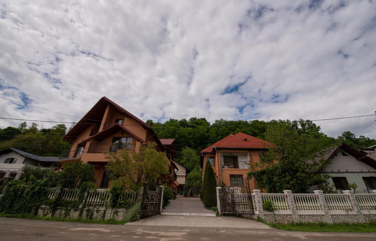 Dupa Apa La Razvan Sighetu Marmaţiei Exteriér fotografie