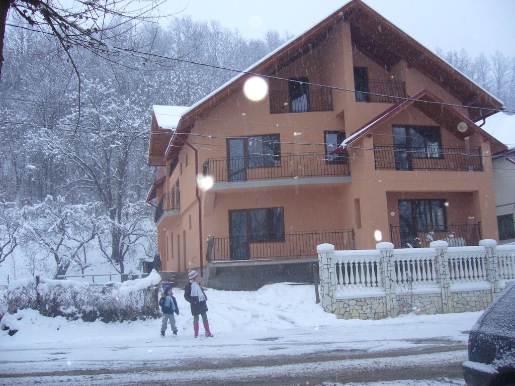 Dupa Apa La Razvan Sighetu Marmaţiei Exteriér fotografie